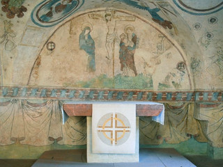 Kaplica zamkowa z zachowanymi malowidłami z XV wieku